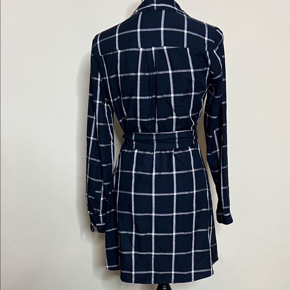 👥🏃‍♀️🈳Navy Windowpane Button-Up Shirt Dress with Tie Waist - Picture 8 of 10